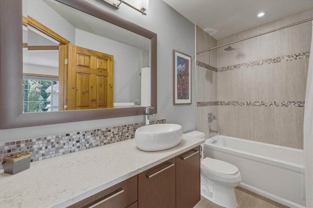 #38 – 8030 Nicklaus North Boulevard
