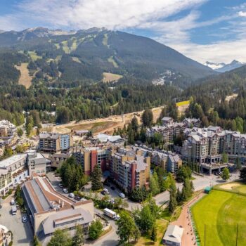 #366/368 – 4050 Whistler Way