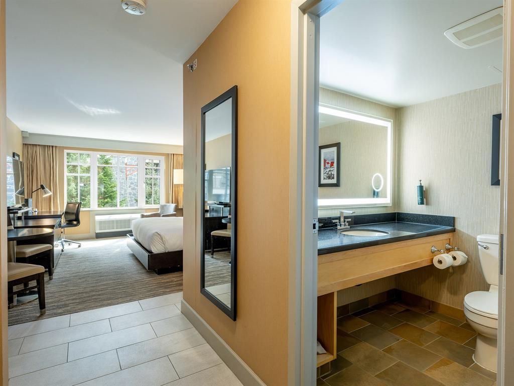 #366/368 – 4050 Whistler Way