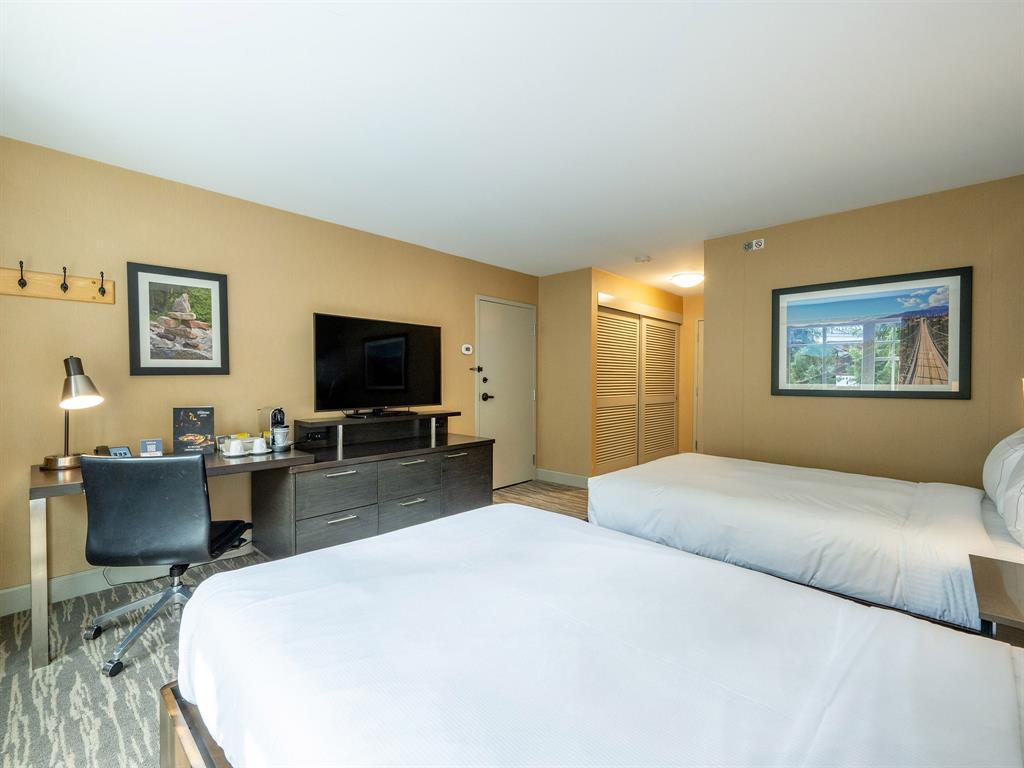 #366/368 – 4050 Whistler Way