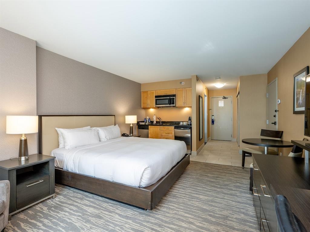#366/368 – 4050 Whistler Way