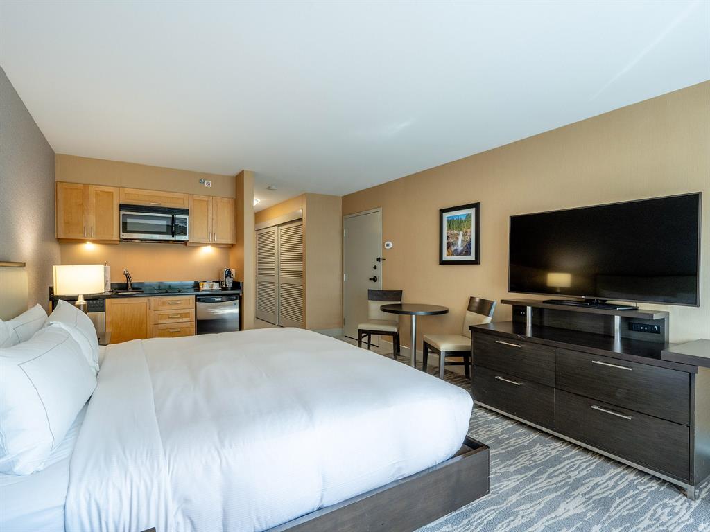 #366/368 – 4050 Whistler Way