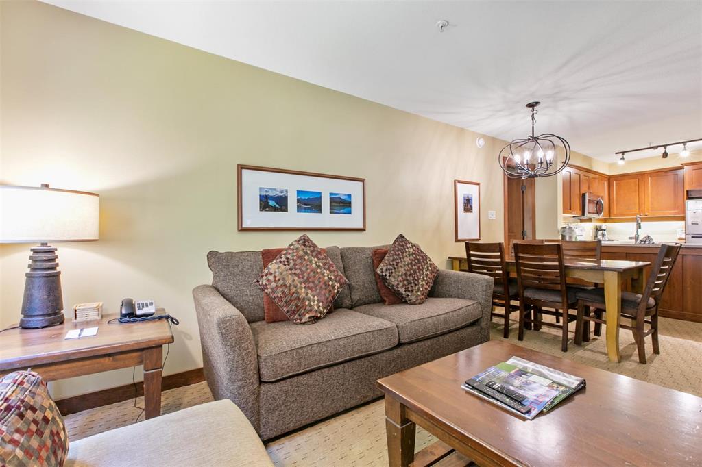 #310G2 – 4653 Blackcomb Way