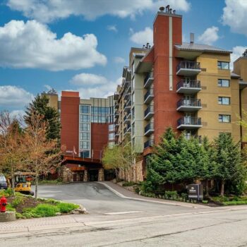 #466/468 – 4050 Whistler Way