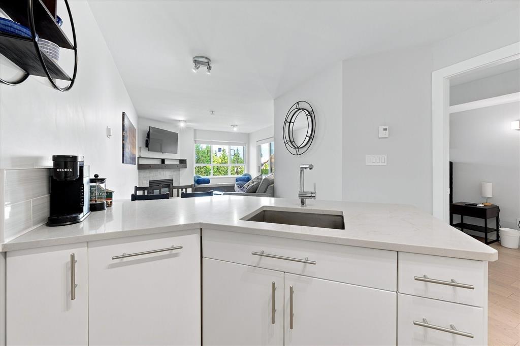 #252 – 4340 Lorimer Road