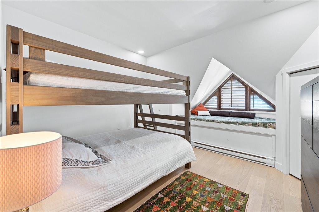 #4 – 4637 Blackcomb Way