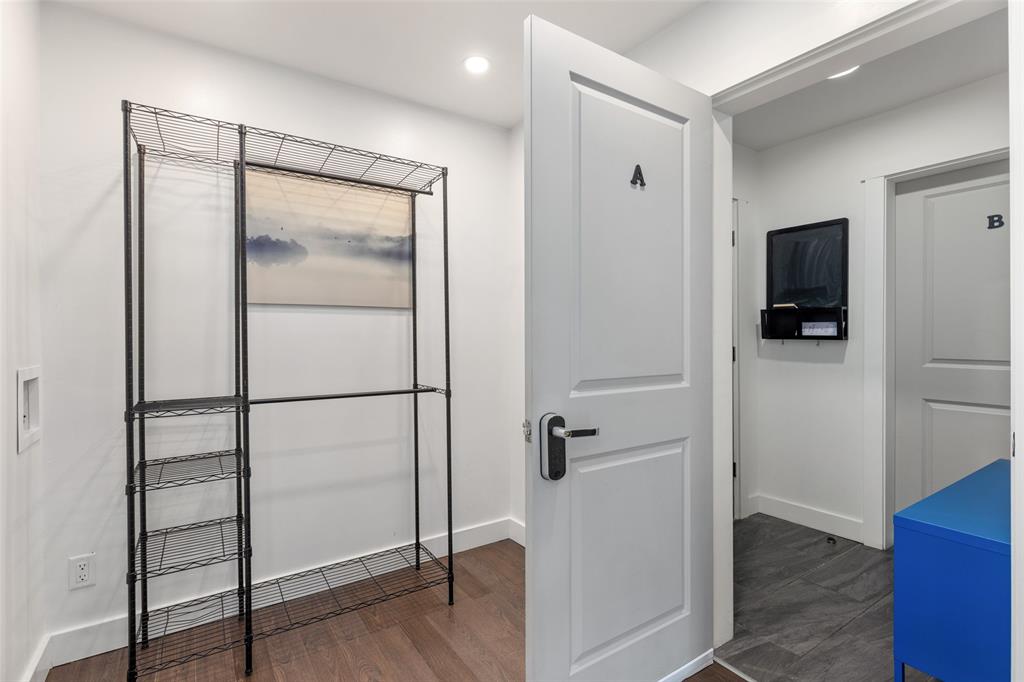 #301 – 2129 Lake Placid Road