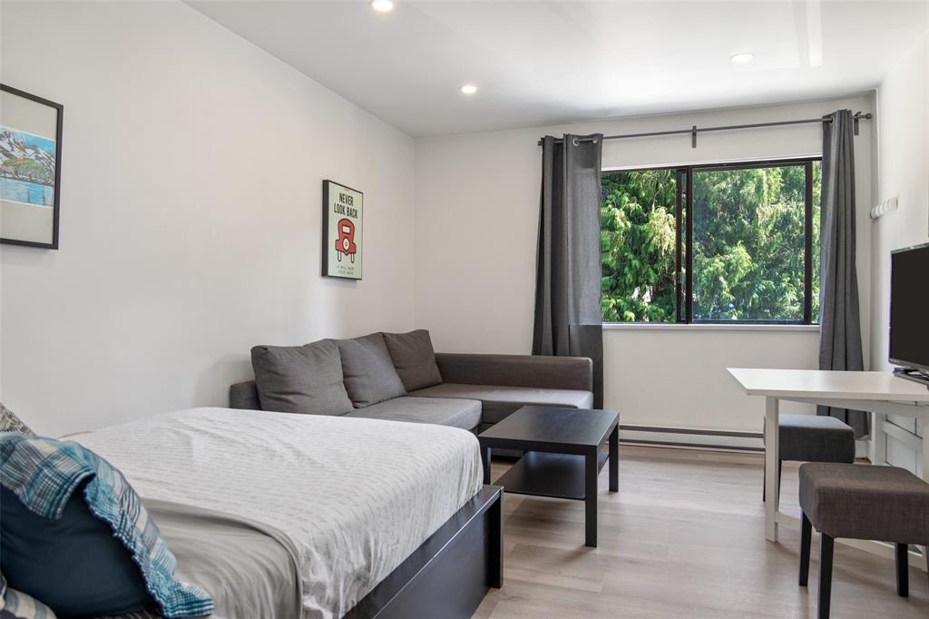 #301 – 2129 Lake Placid Road
