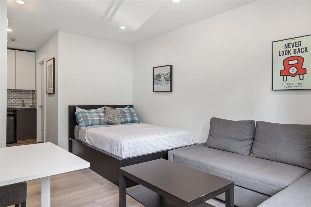 #301 – 2129 Lake Placid Road