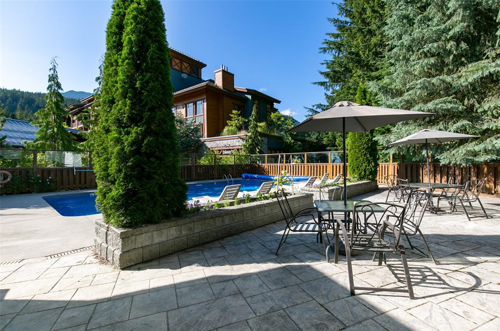 #301 – 2129 Lake Placid Road