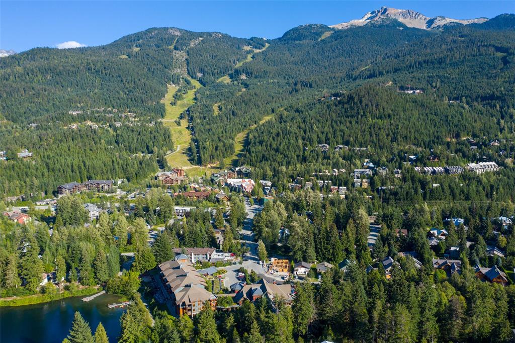 #301 – 2129 Lake Placid Road