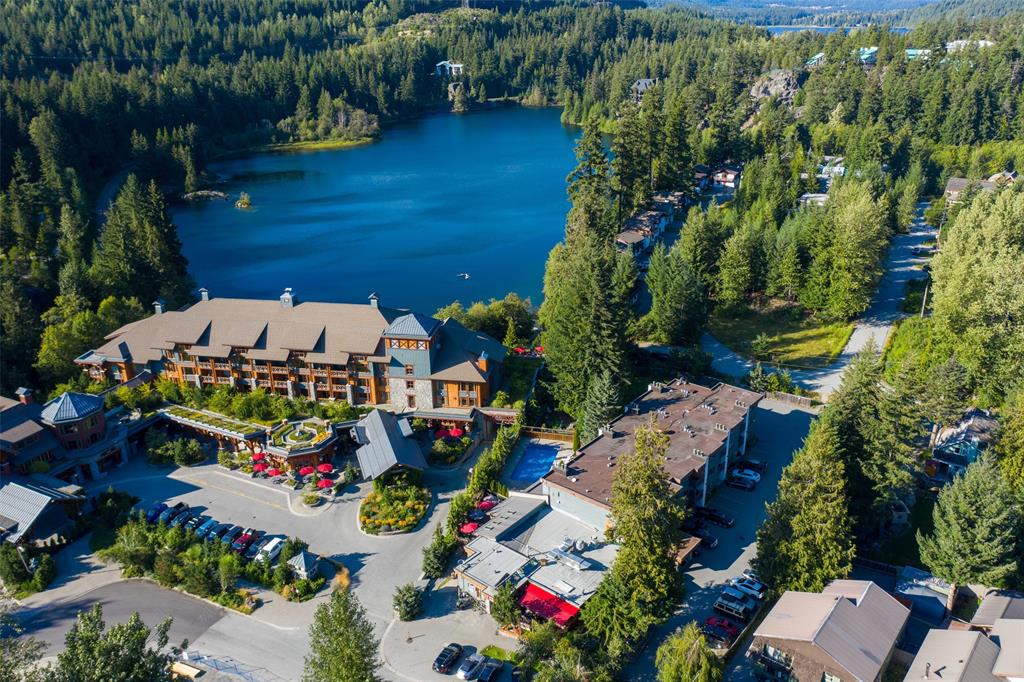#301 – 2129 Lake Placid Road