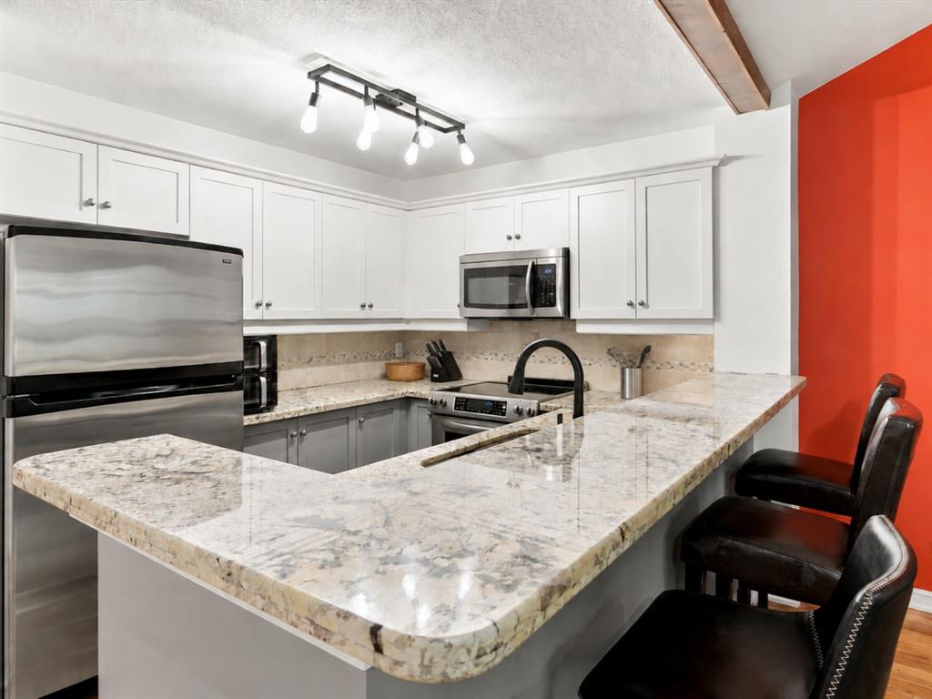 #40 – 4652 Blackcomb Way