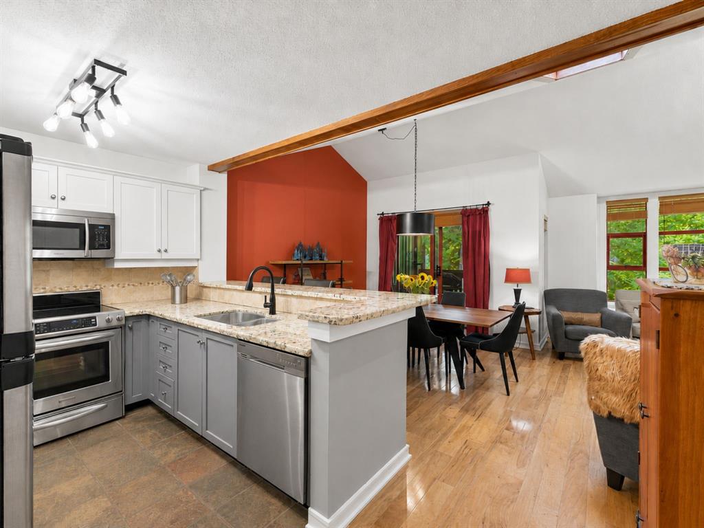 #40 – 4652 Blackcomb Way