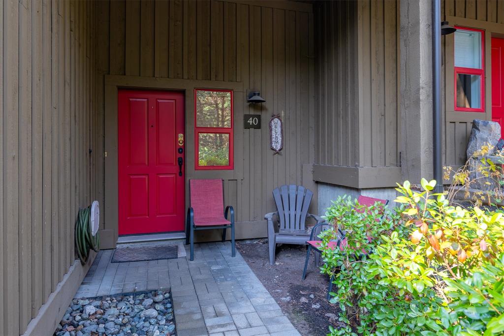#40 – 4652 Blackcomb Way