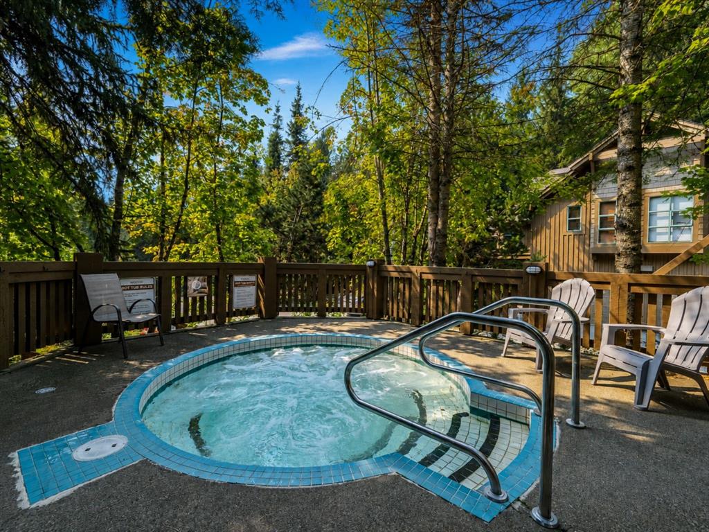 #40 – 4652 Blackcomb Way