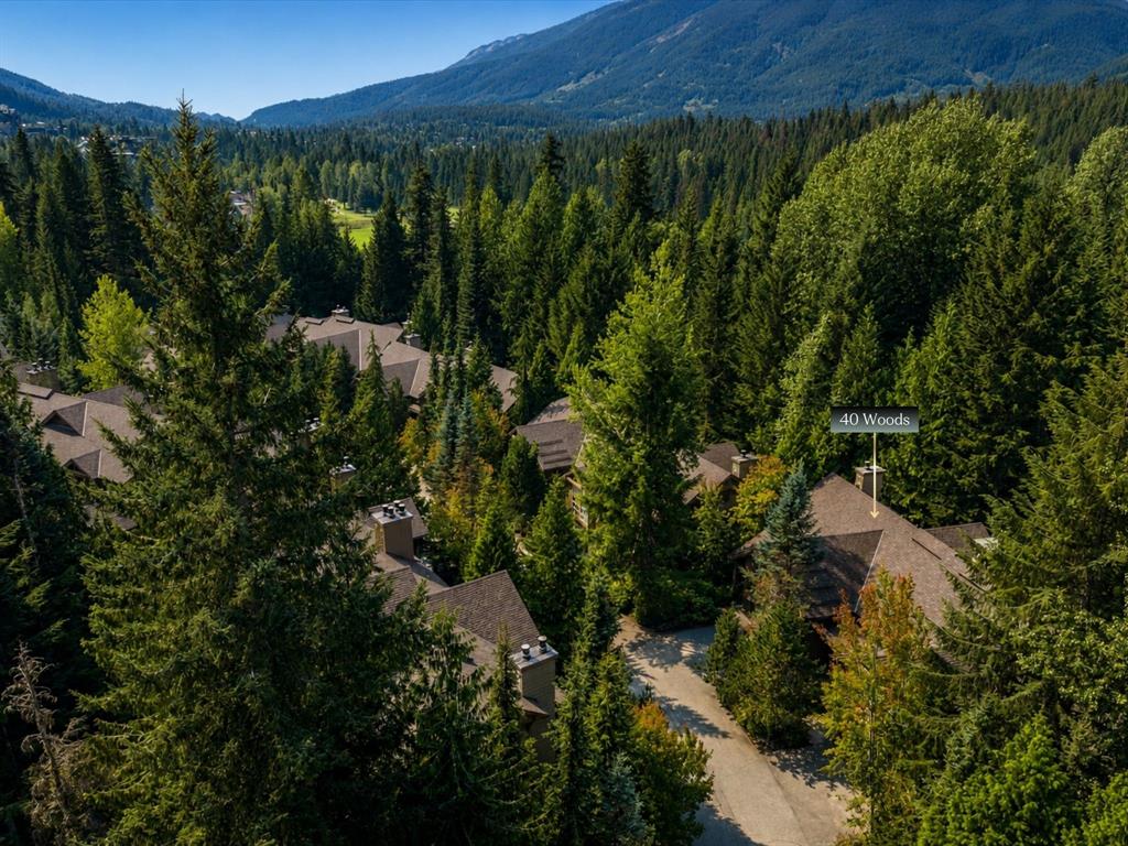 #40 – 4652 Blackcomb Way
