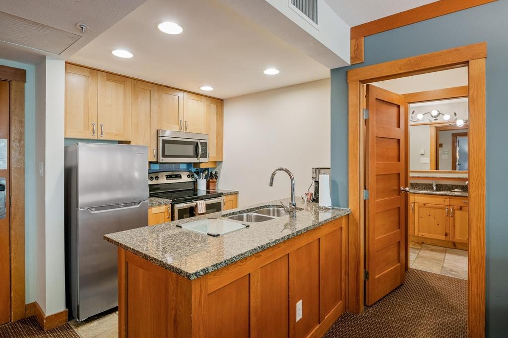 #216A – 2036 London Lane