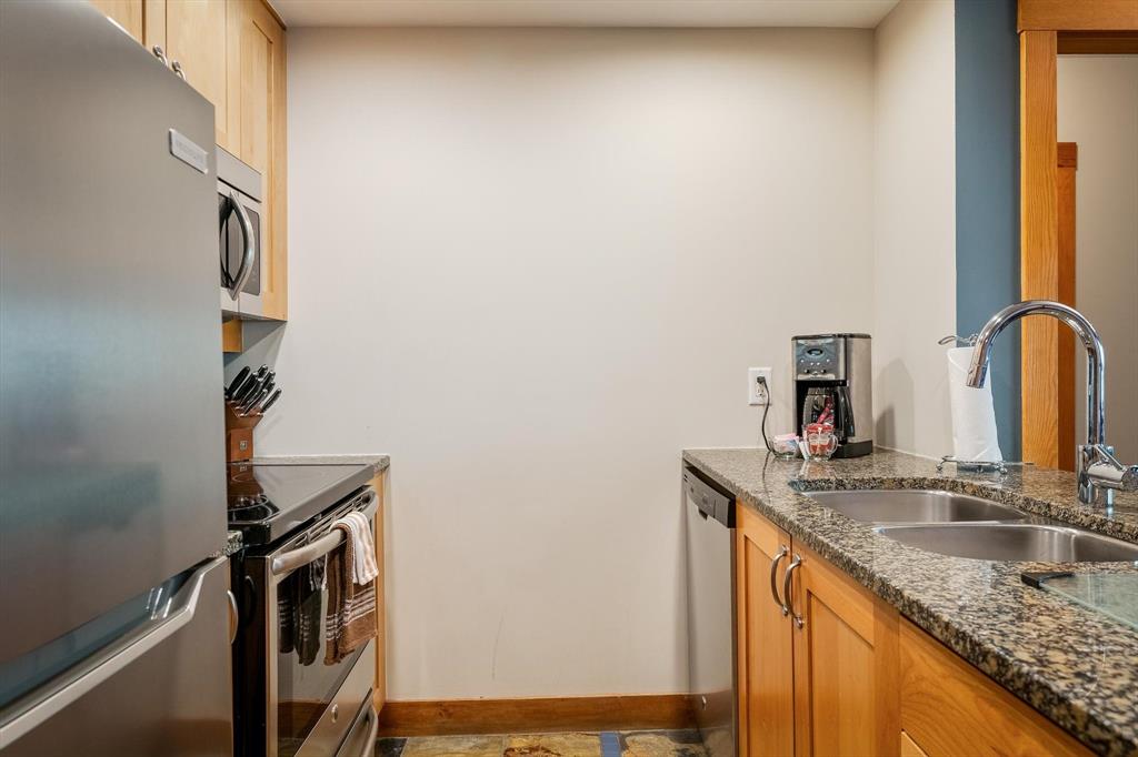 #216A – 2036 London Lane