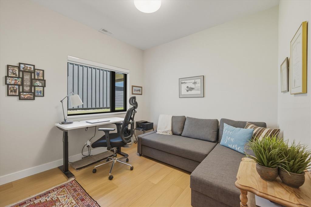 #16 – 4000 Sunstone Way