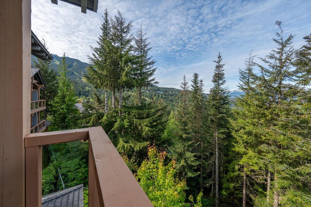 #7 – 2323 Taluswood Place
