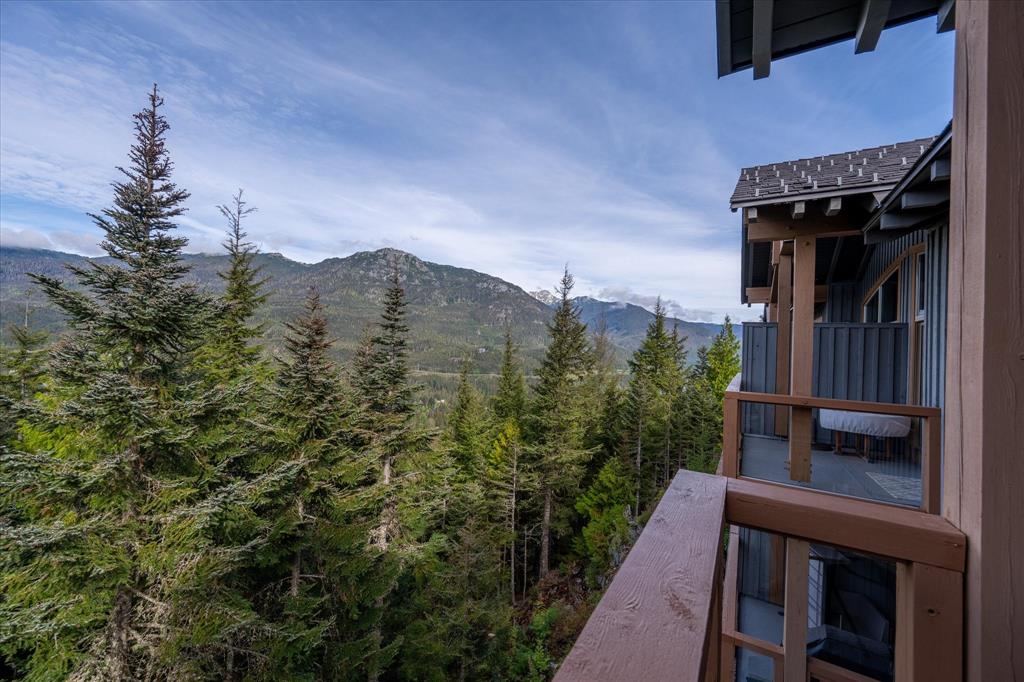 #7 – 2323 Taluswood Place