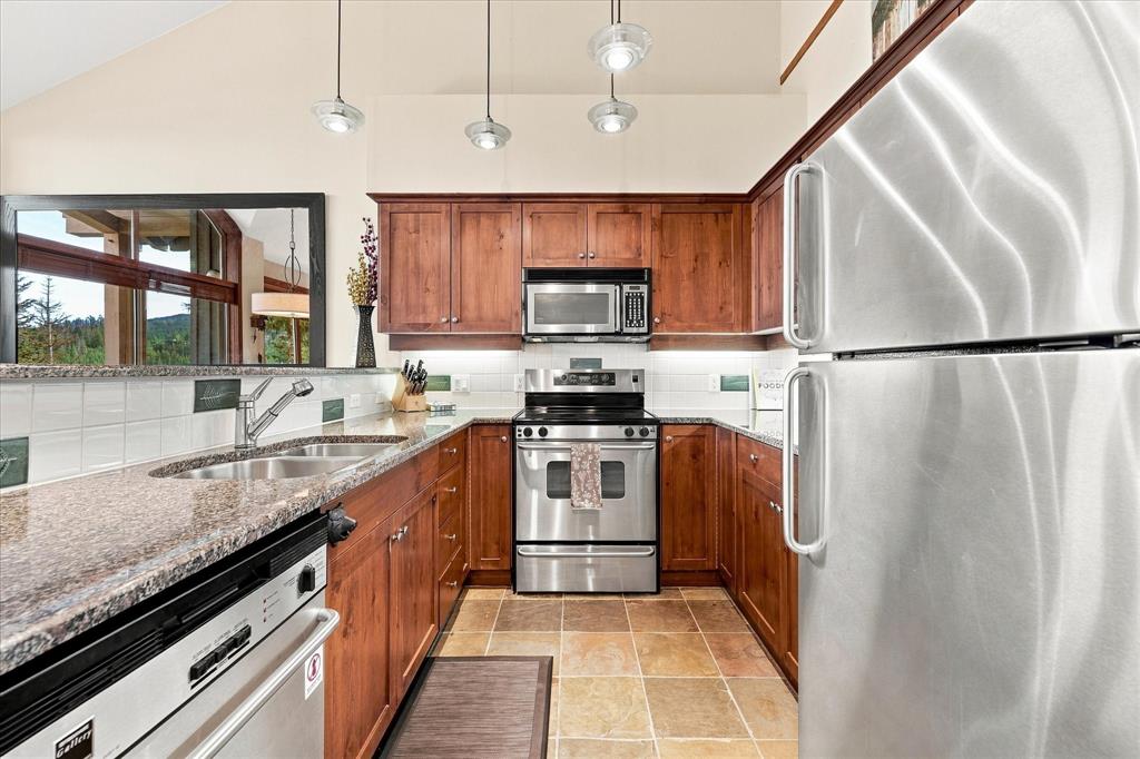 #7 – 2323 Taluswood Place
