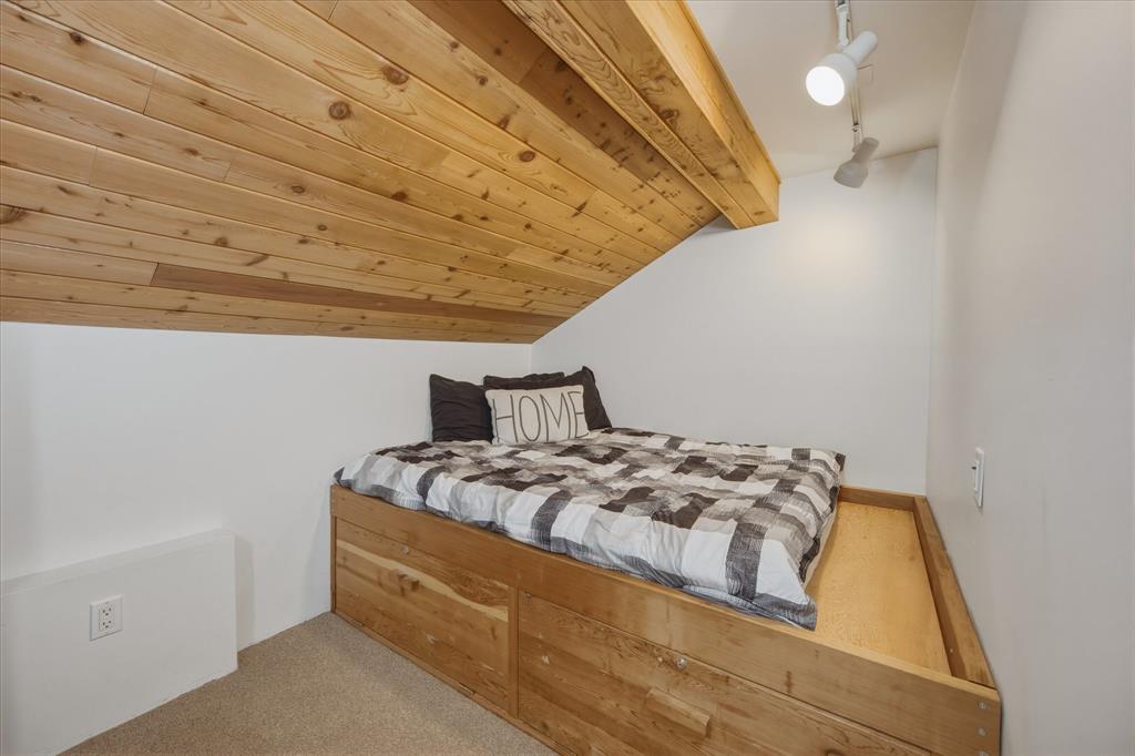 #C1 – 6900 Crabapple Drive