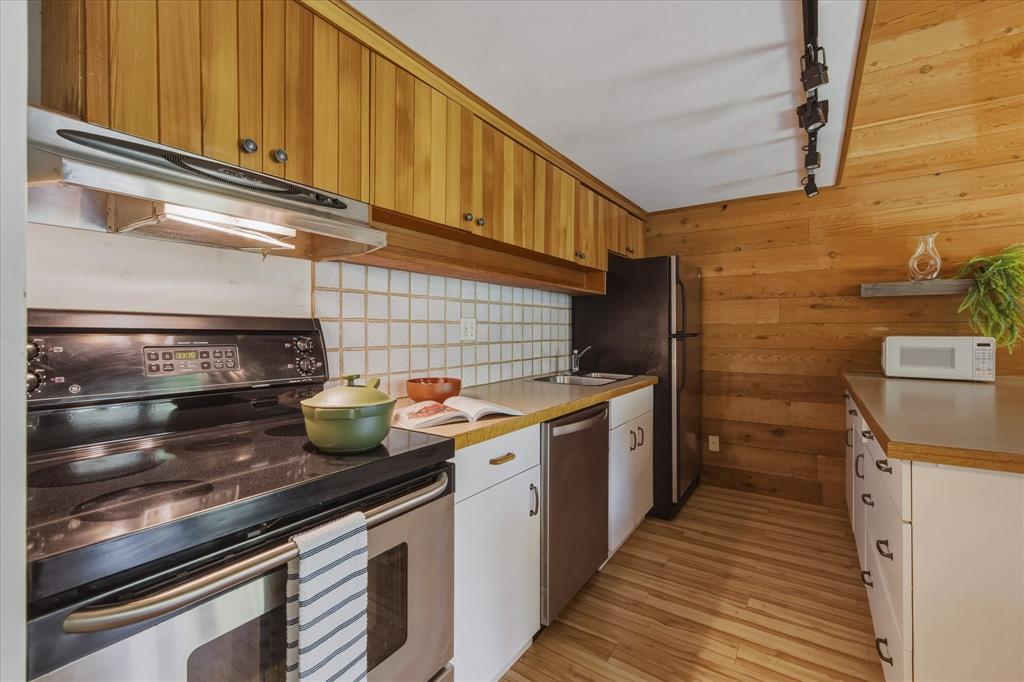 #C1 – 6900 Crabapple Drive