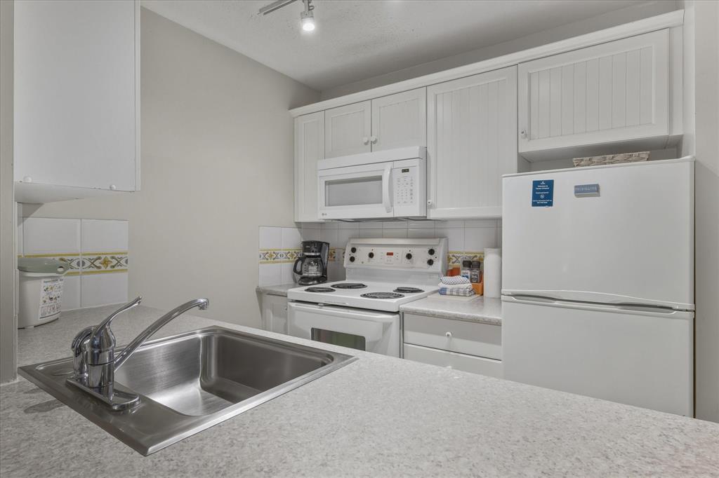 #126 – 4800 Spearhead Drive