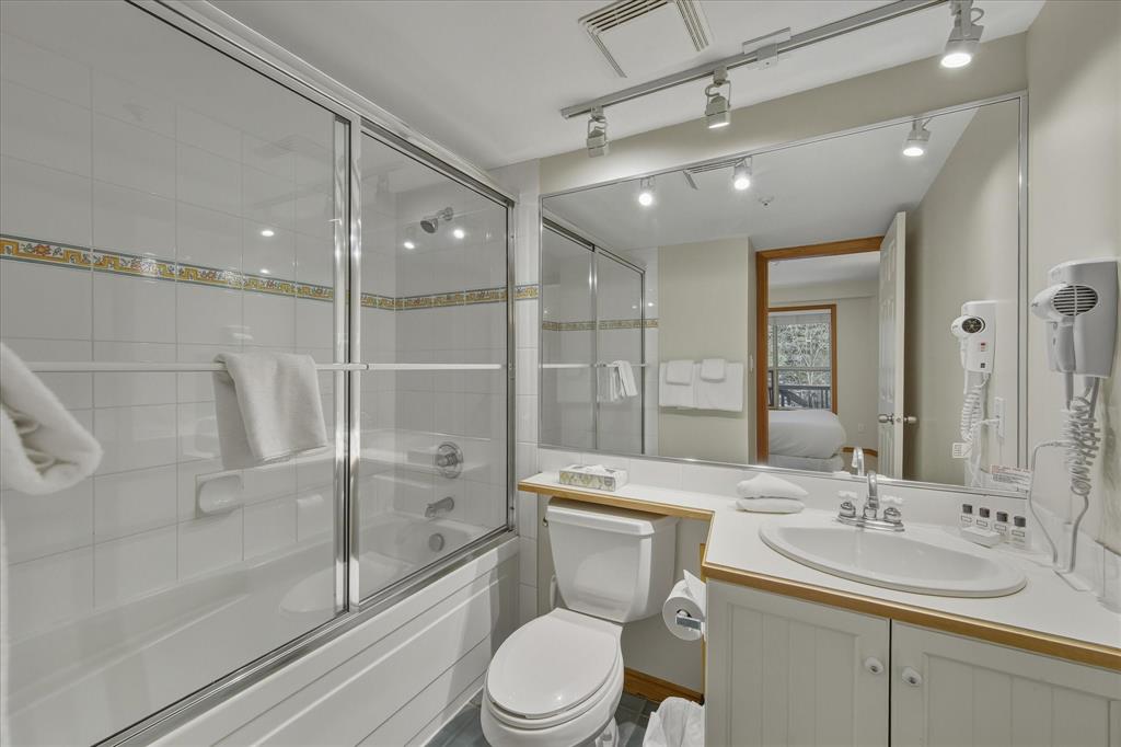 #126 – 4800 Spearhead Drive