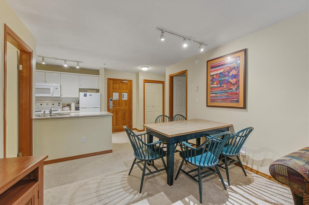 #126 – 4800 Spearhead Drive