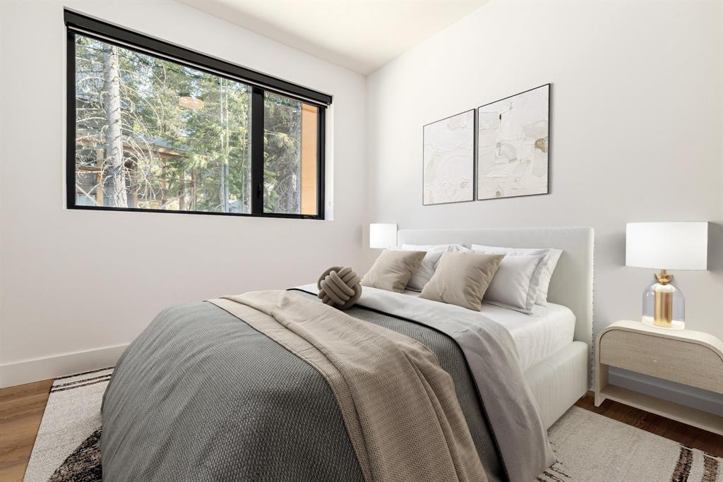 #18 – 2077 Garibaldi Way