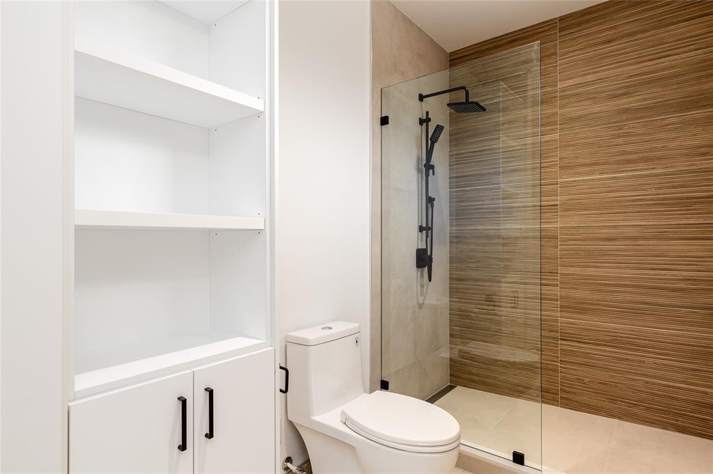 #20 – 2077 Garibaldi Way