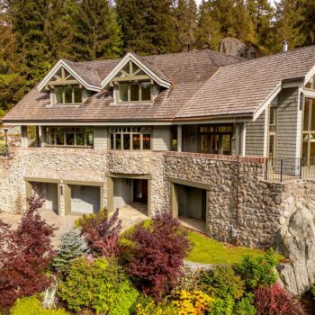 3232 Peak Drive