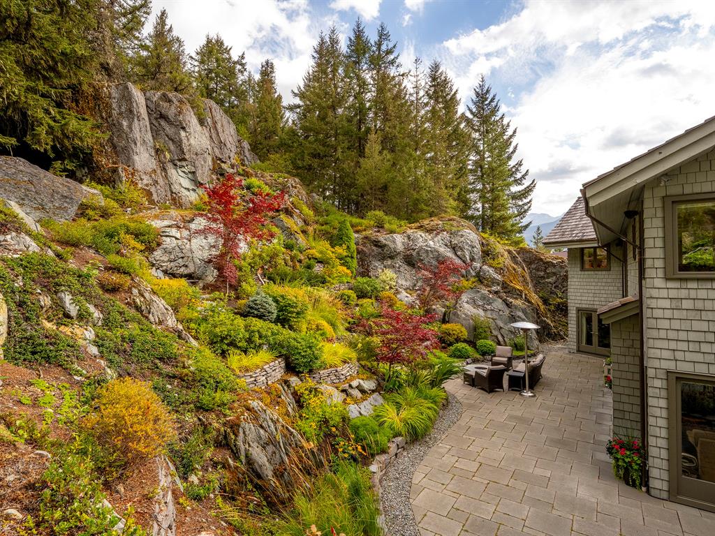 3232 Peak Drive