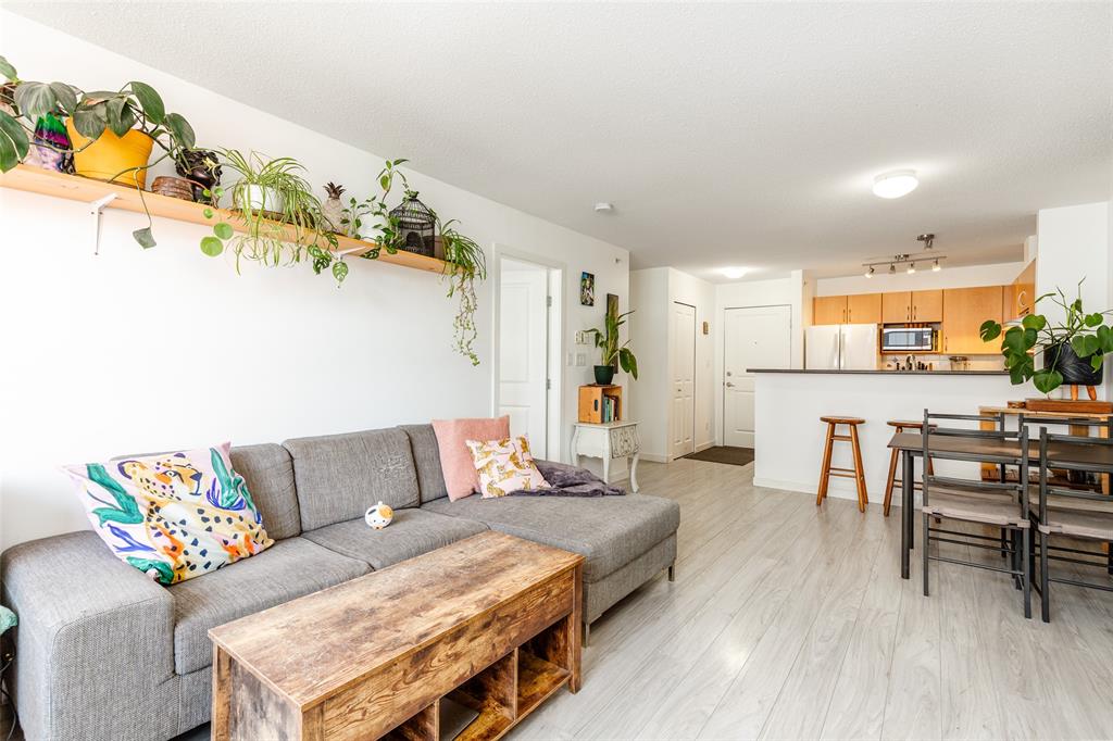 #313 – 38003 Second Avenue