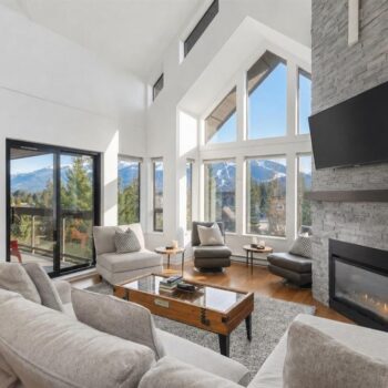 #302 – 3212 Blueberry Drive