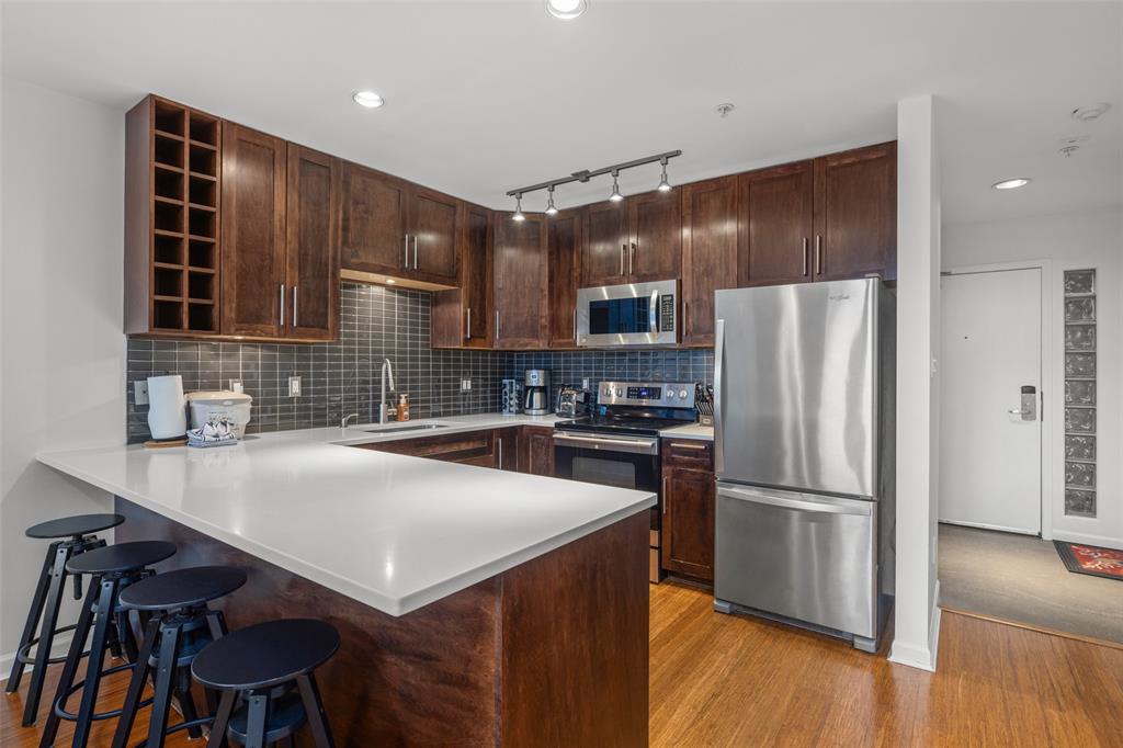 #302 – 3212 Blueberry Drive