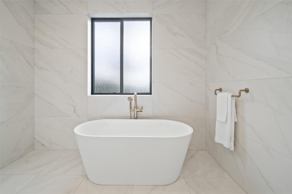 9289 Stellars Way