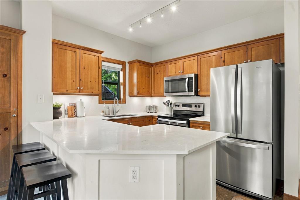 #17 – 4652 Blackcomb Way