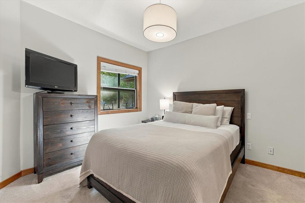 #17 – 4652 Blackcomb Way