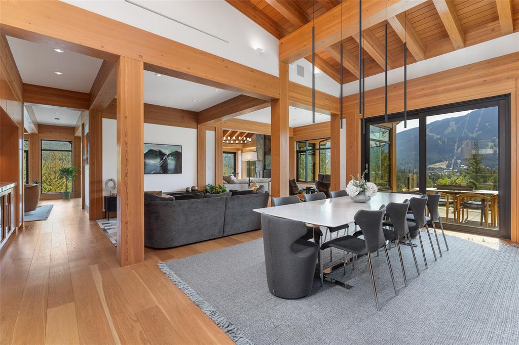 7465 Treetop Lane