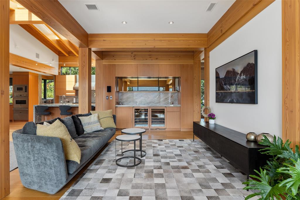 7465 Treetop Lane