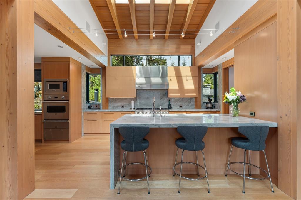 7465 Treetop Lane