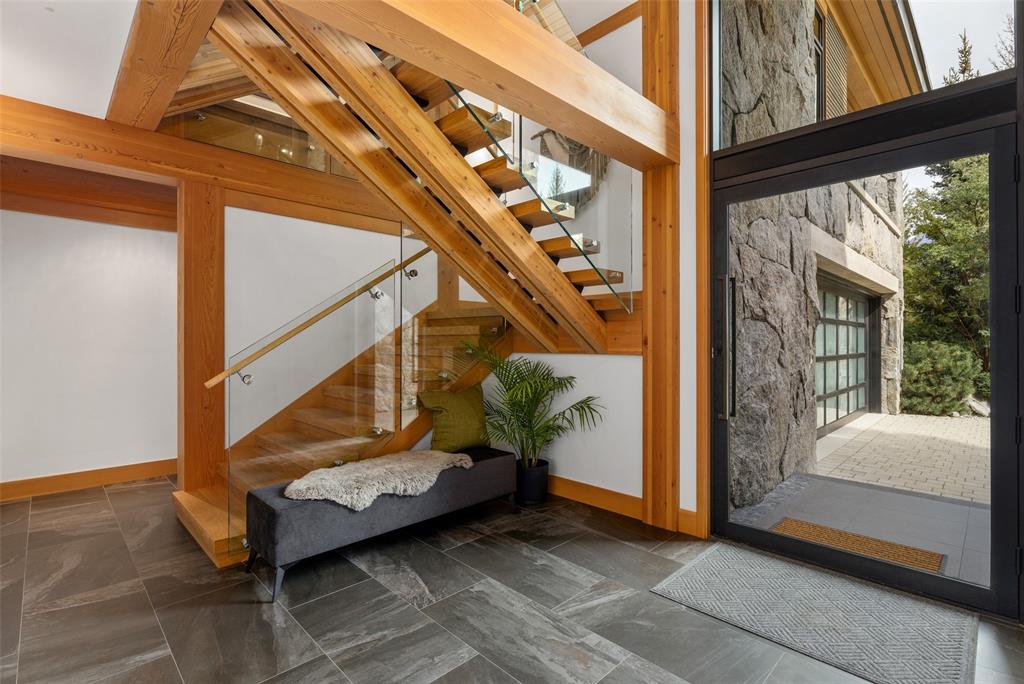 7465 Treetop Lane