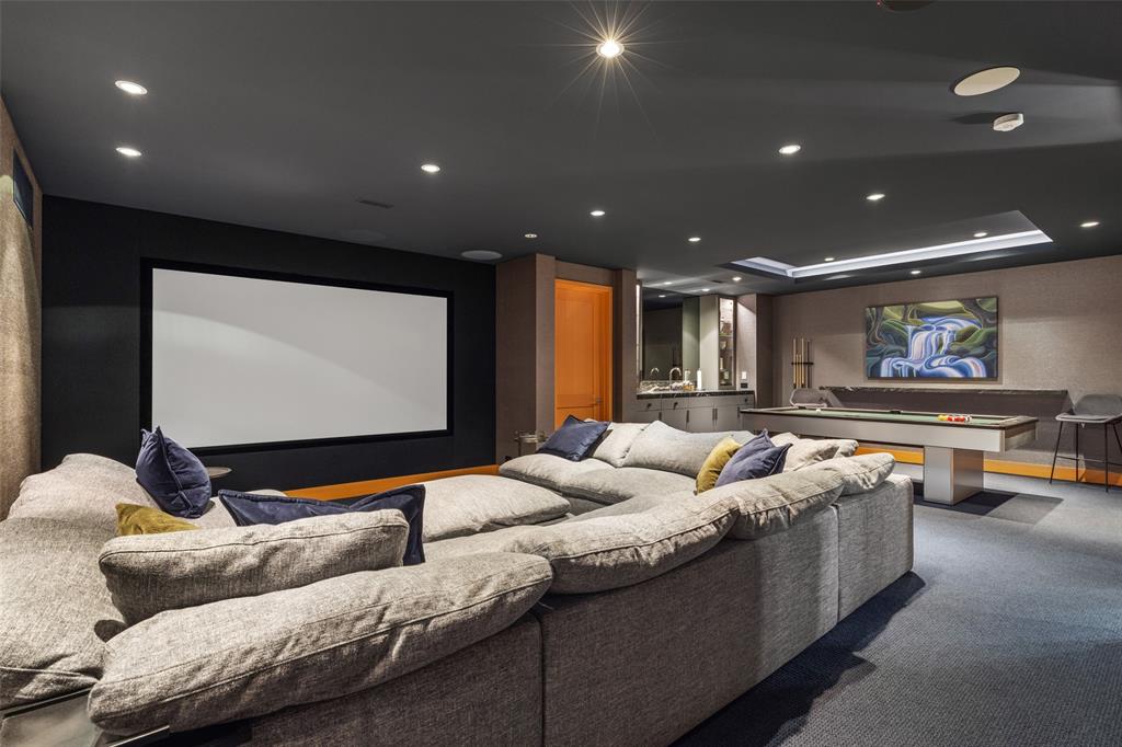 7465 Treetop Lane