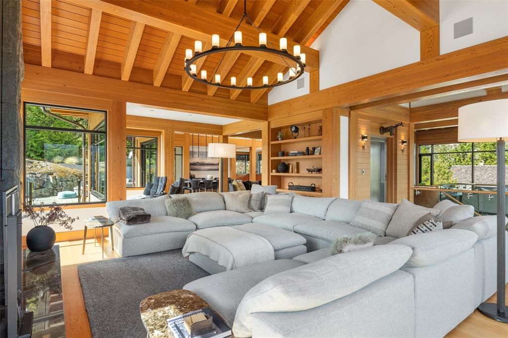 7465 Treetop Lane