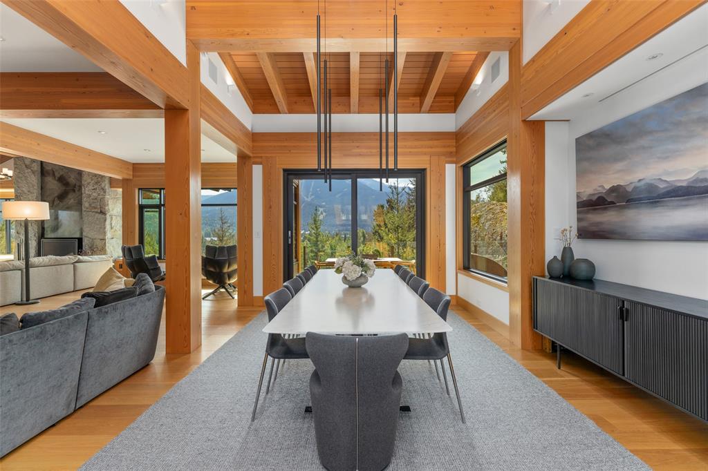 7465 Treetop Lane