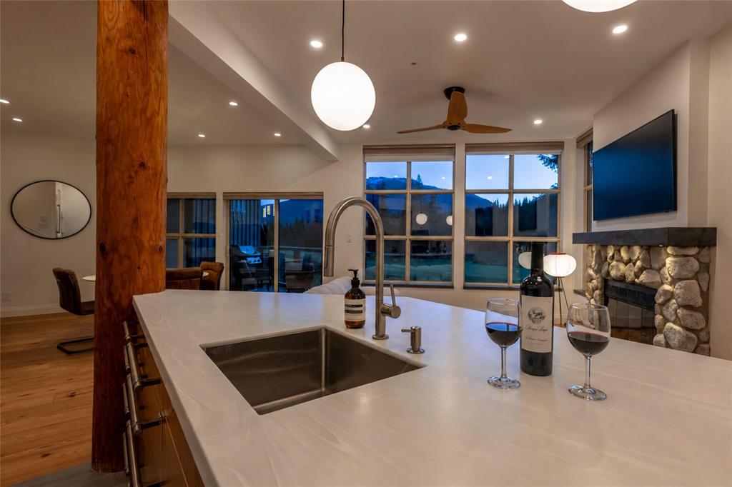 #5 – 4644 Blackcomb Way